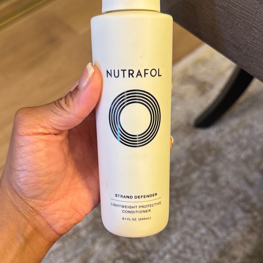 Nutrafol Shampoo and Conditioner Set - Picture 3 of 3
